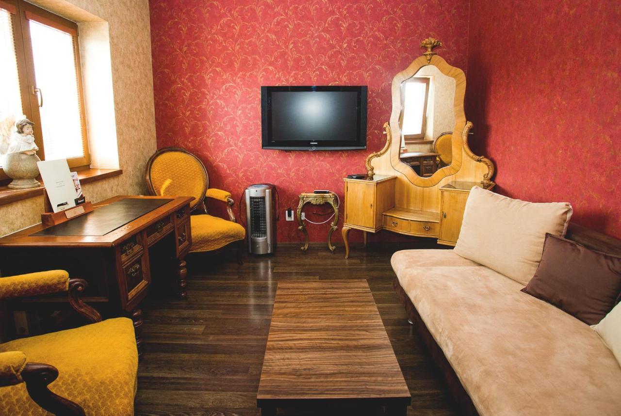 Penzion Trattoria プレショフ エクステリア 写真
