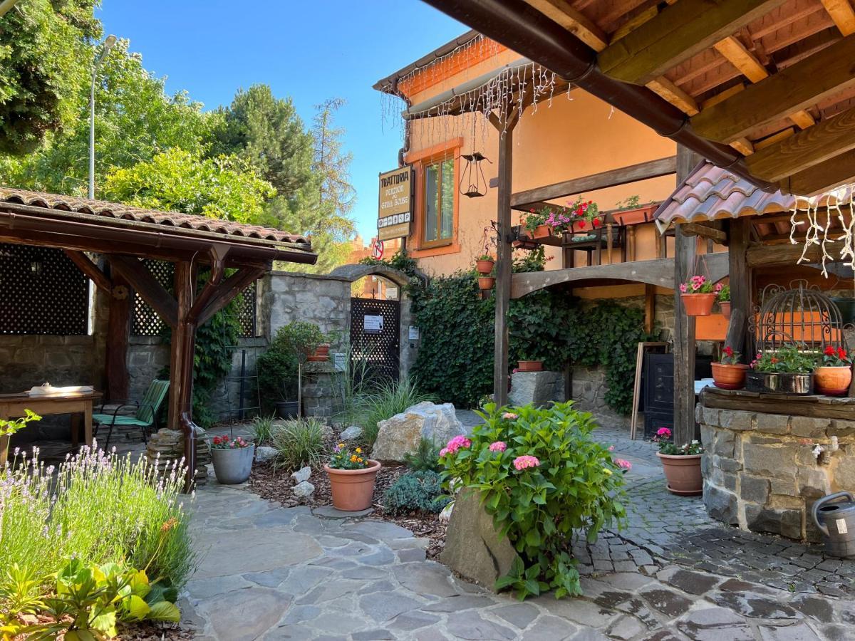 Penzion Trattoria プレショフ エクステリア 写真