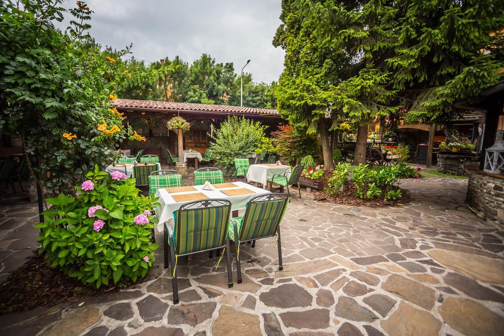 Penzion Trattoria プレショフ エクステリア 写真